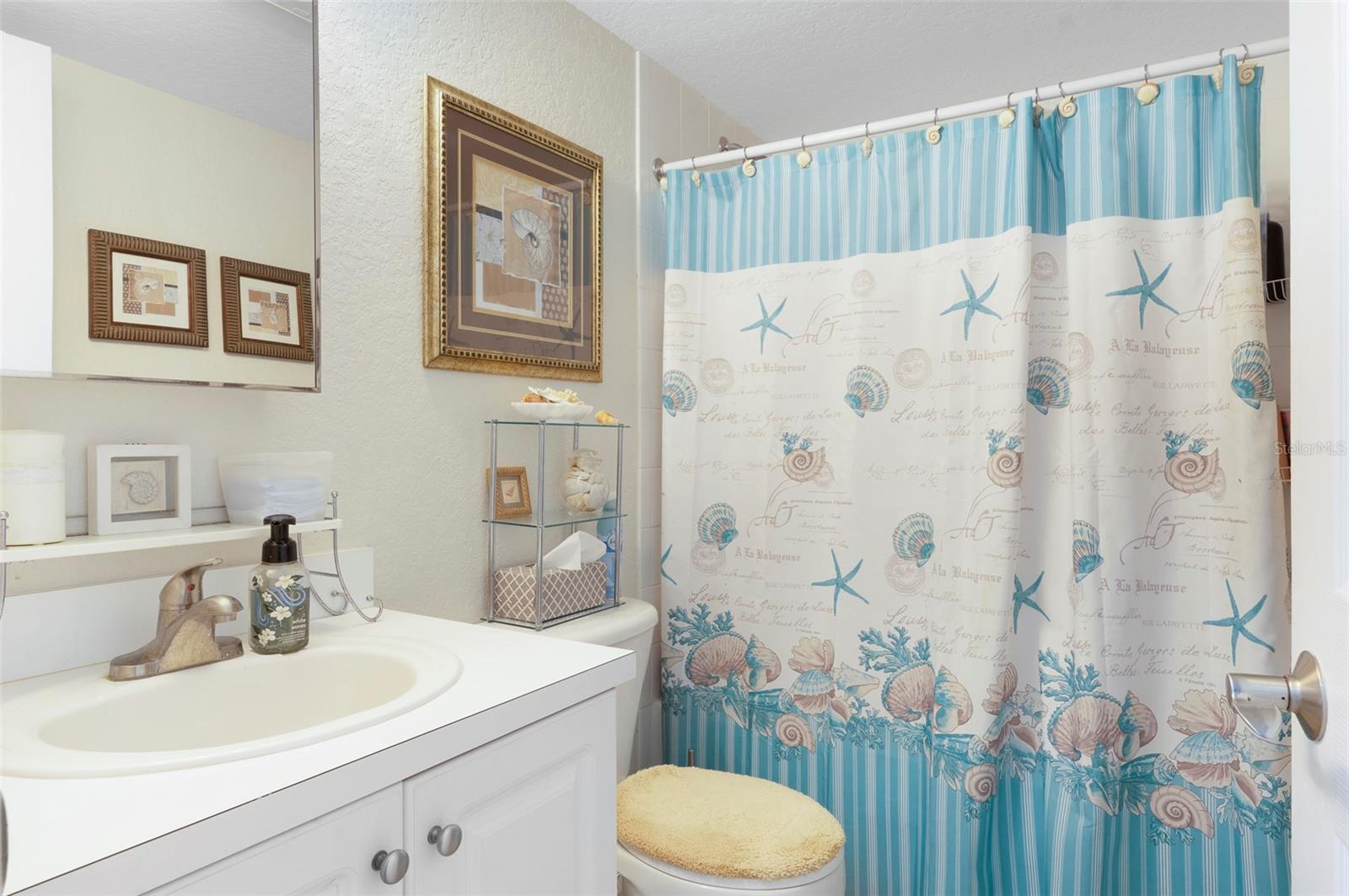 TOWN APTS CONDO - Residential