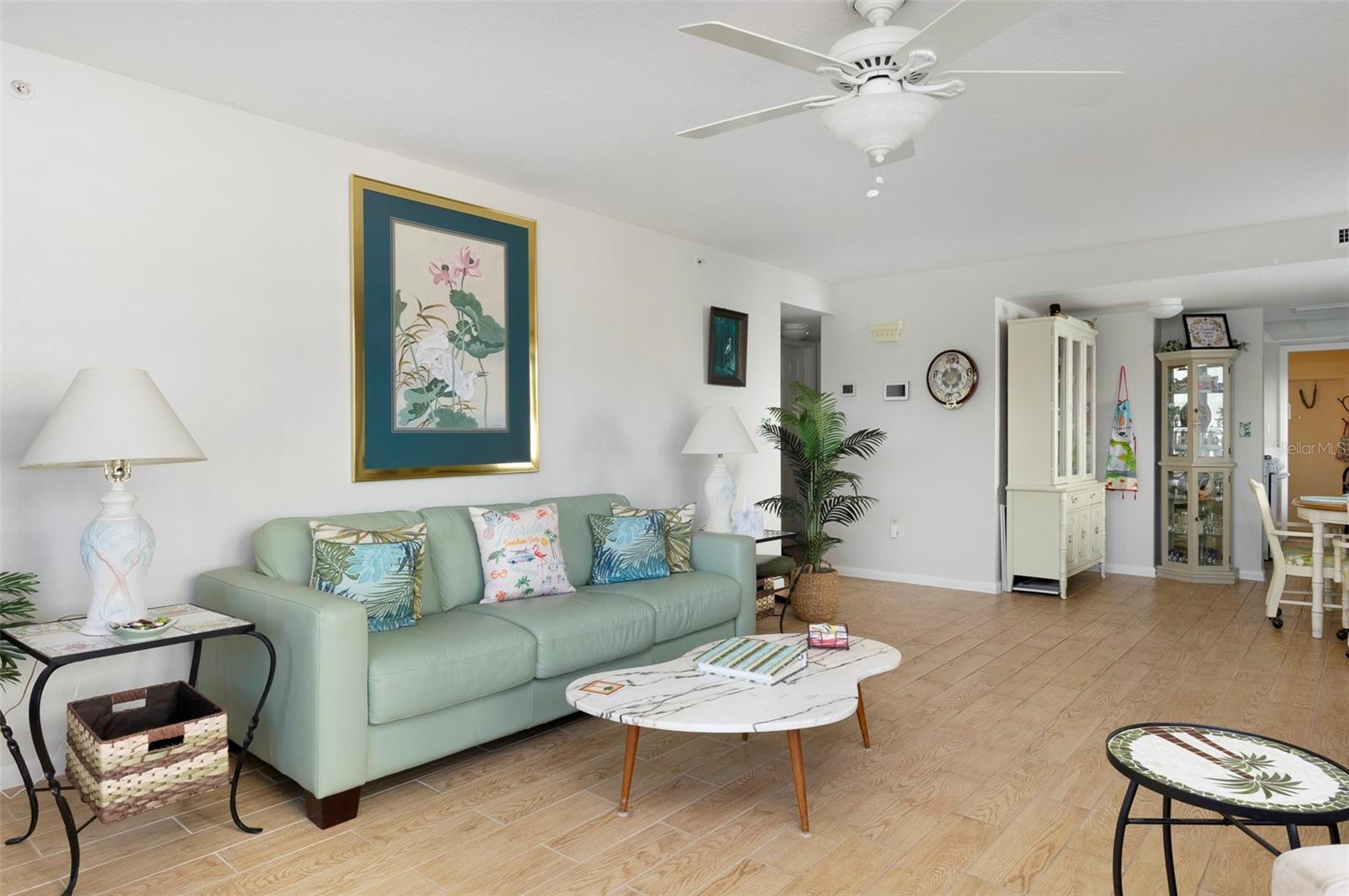 TOWN APTS CONDO - Residential