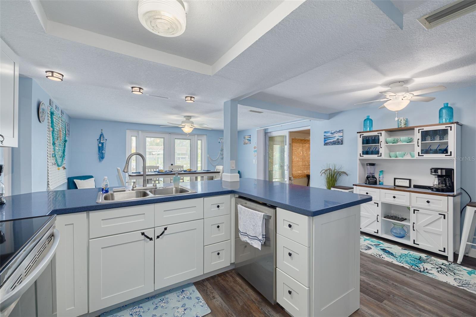 MARTHAS VINEYARD - Residential
