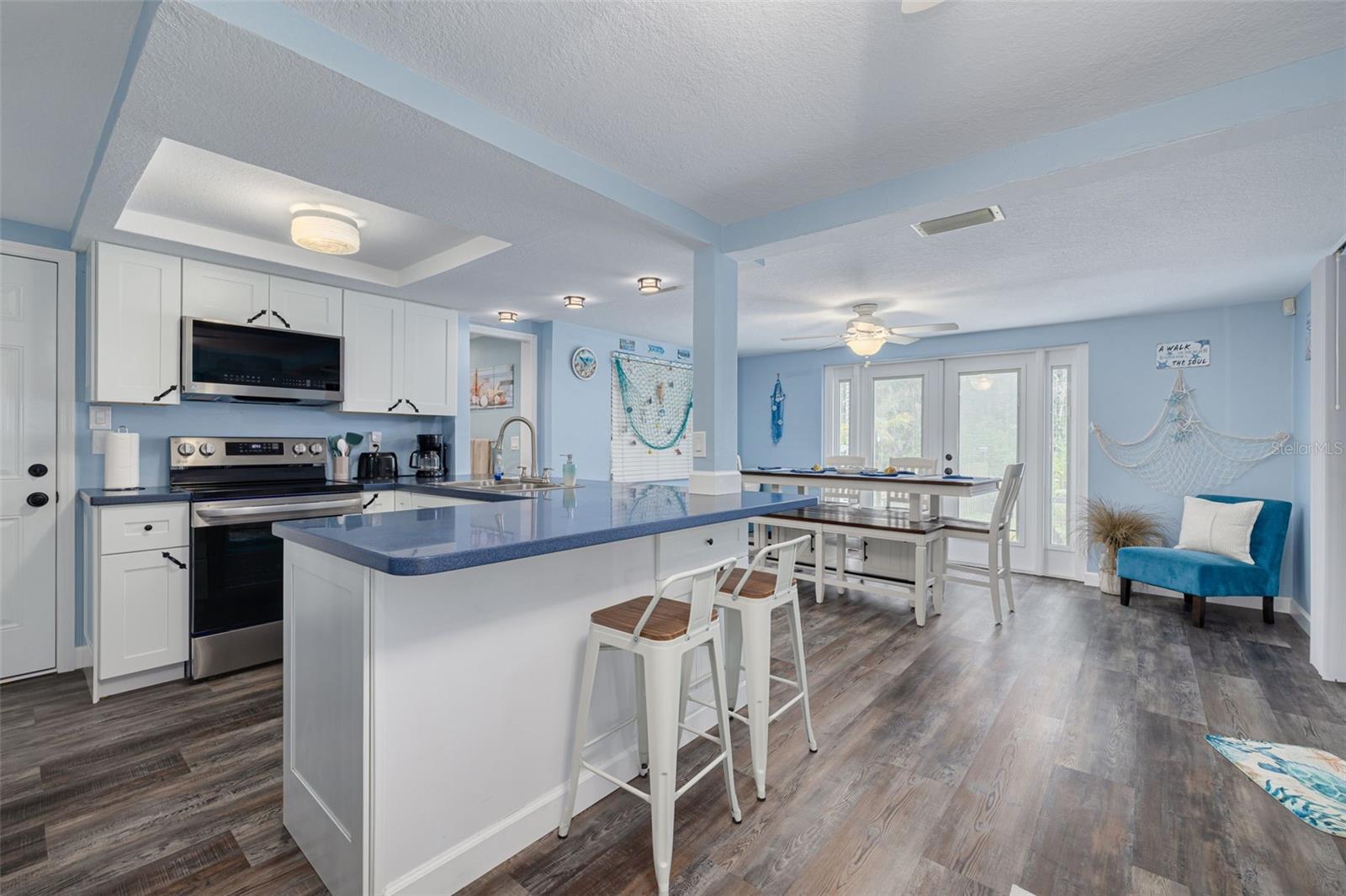 MARTHAS VINEYARD - Residential