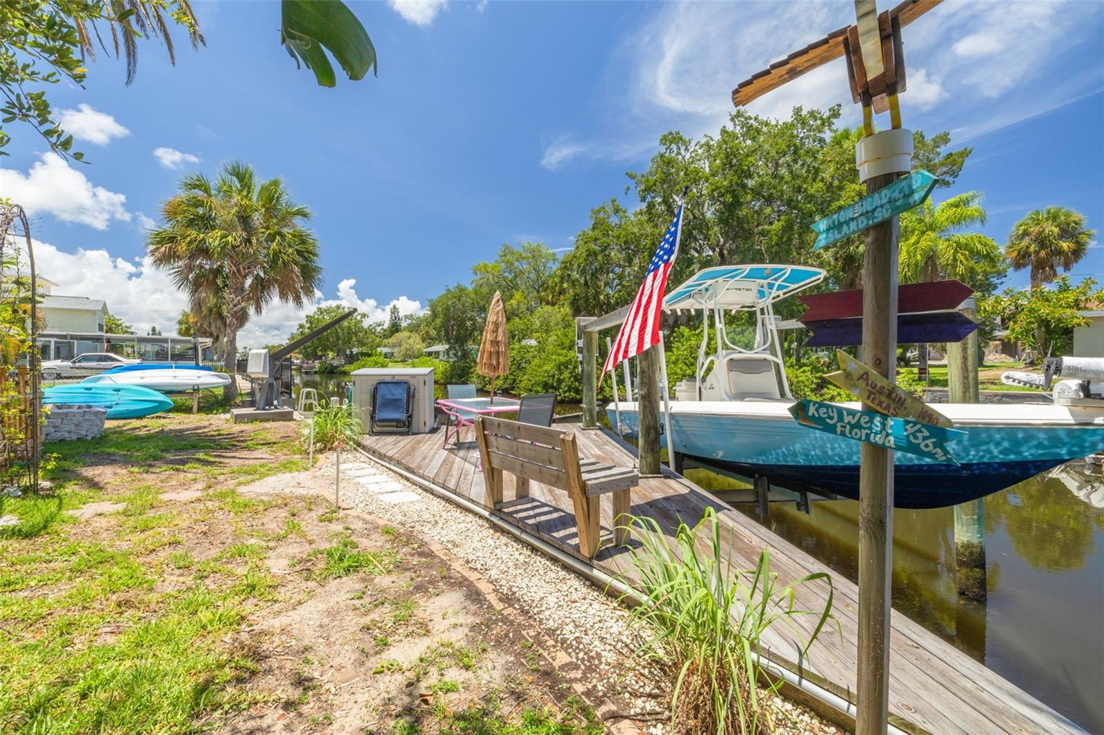 MARTHAS VINEYARD - Residential