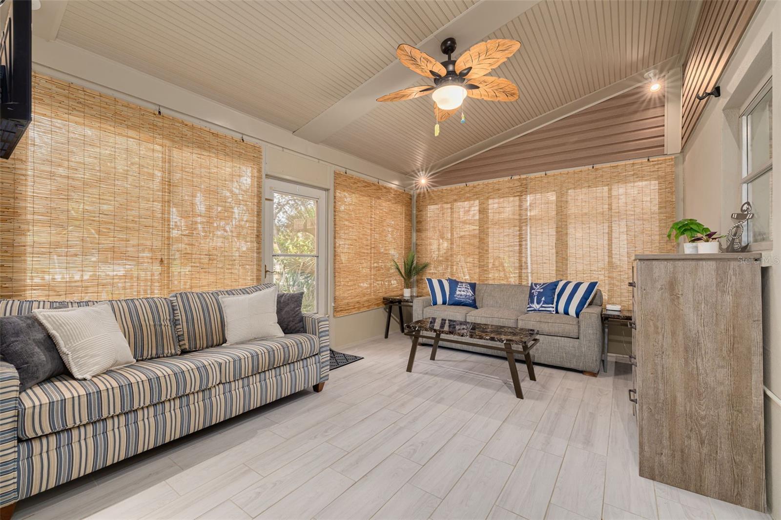 MARTHAS VINEYARD - Residential