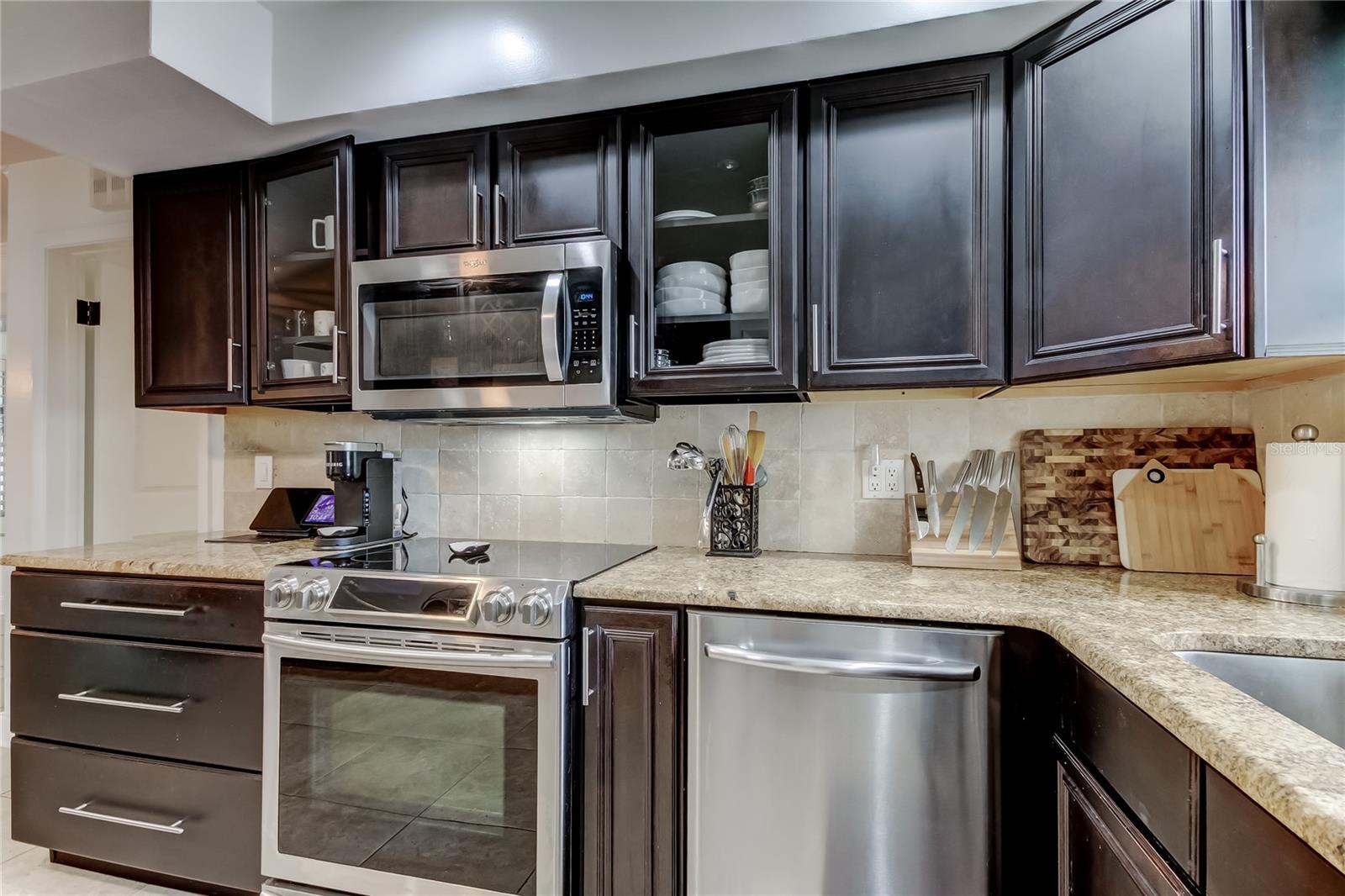 DEL ORO GROVES 1ST ADD - Residential