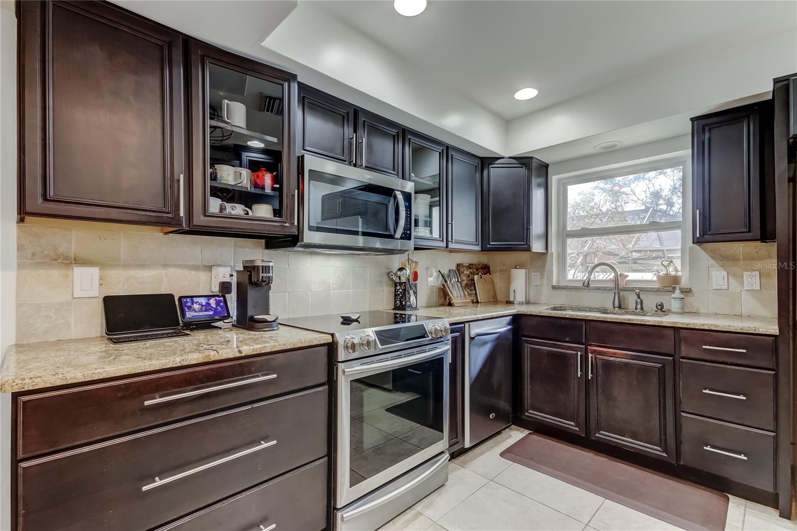 DEL ORO GROVES 1ST ADD - Residential