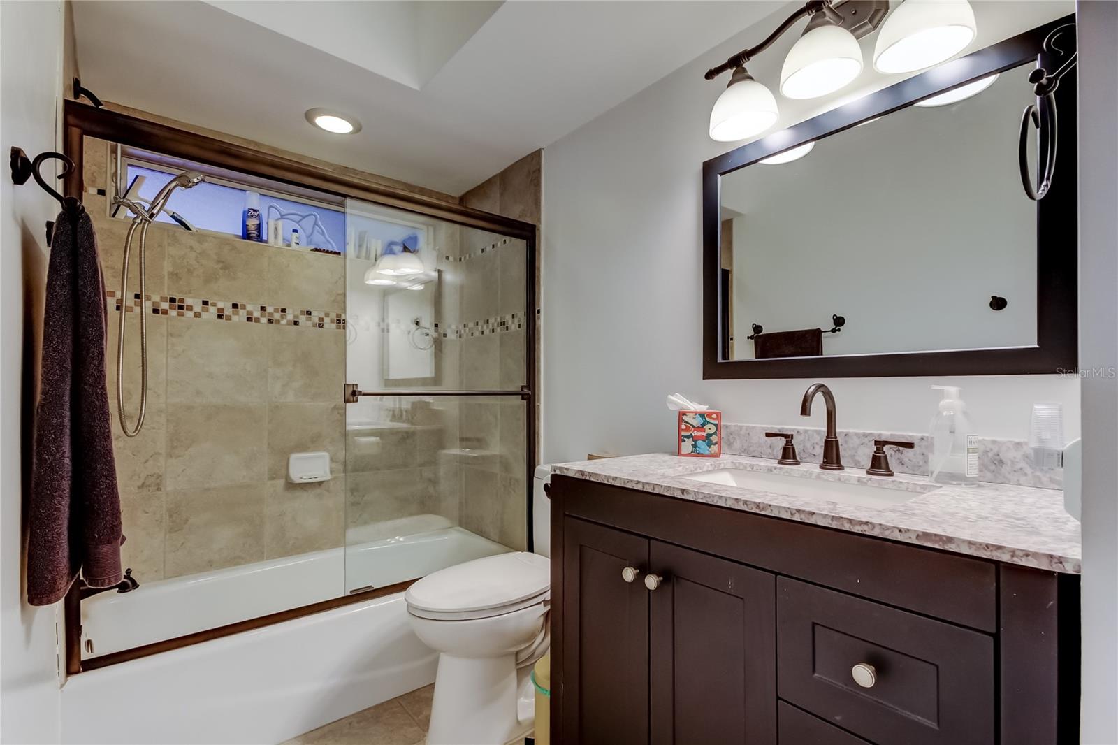 DEL ORO GROVES 1ST ADD - Residential