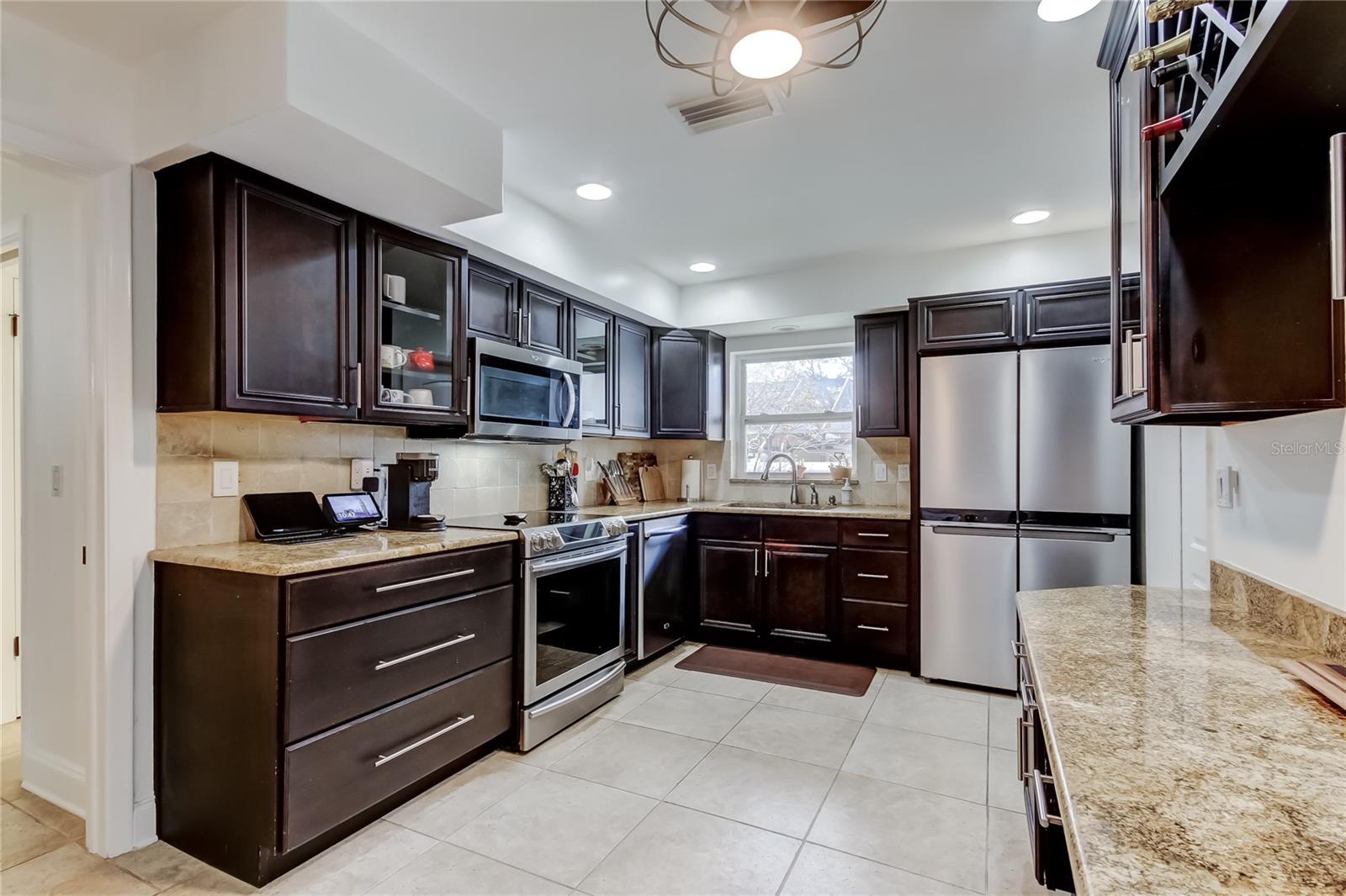 DEL ORO GROVES 1ST ADD - Residential