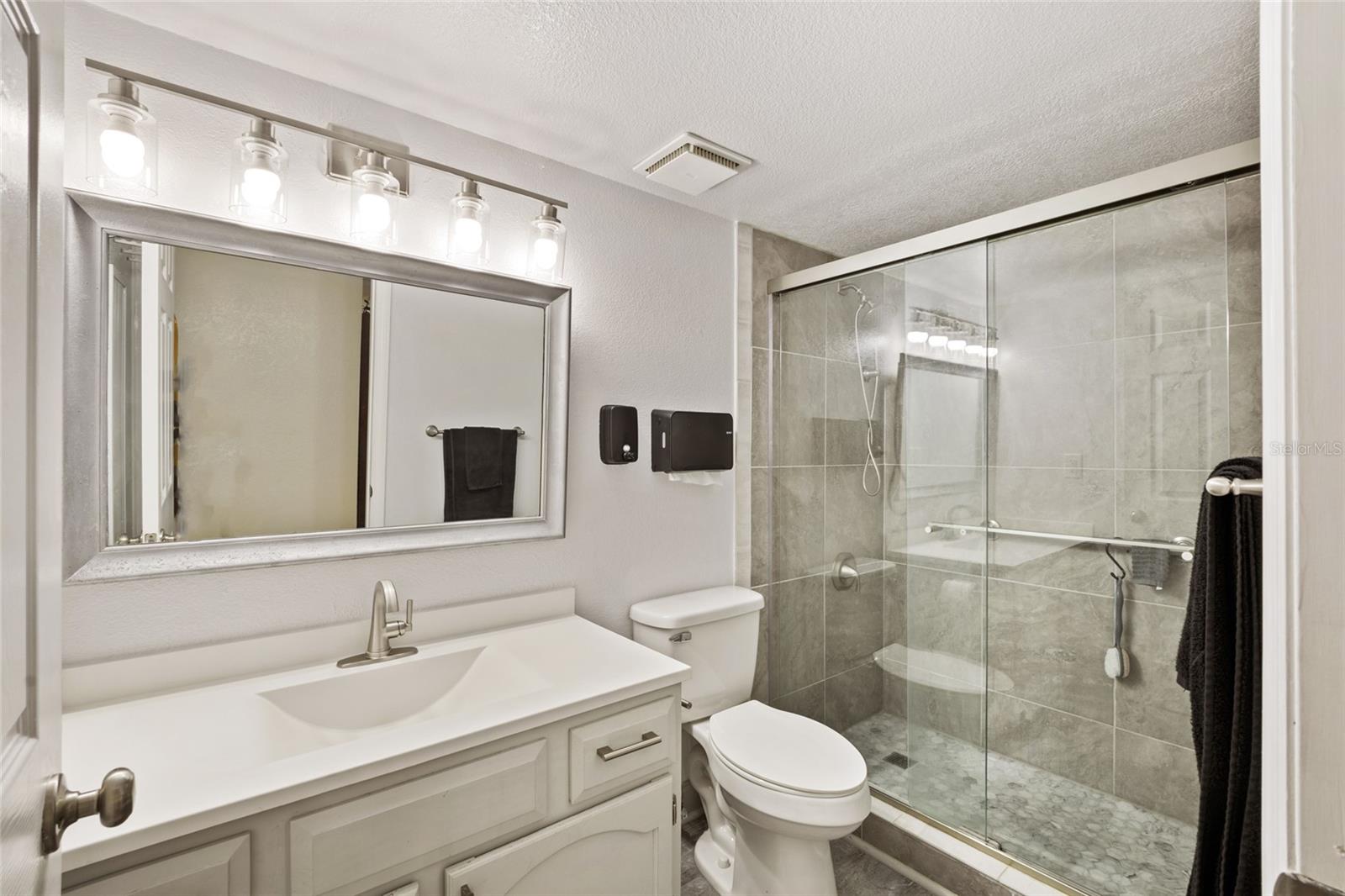 LEESBURG COACH HOUSES AT LEESBUG CONDO - Residential