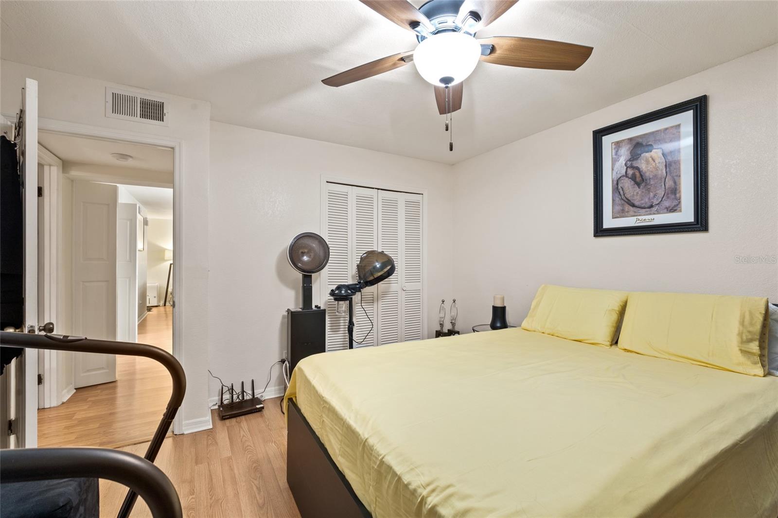 LEESBURG COACH HOUSES AT LEESBUG CONDO - Residential