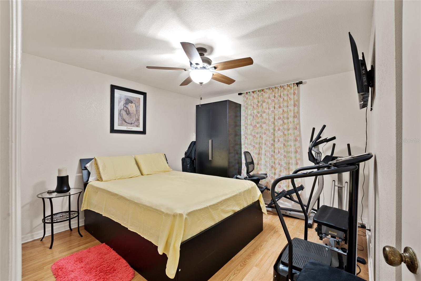 LEESBURG COACH HOUSES AT LEESBUG CONDO - Residential