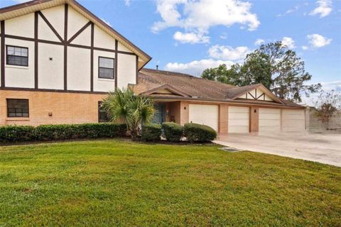 Photo of 100 E Oak Terrace Dr #A2, Leesburg, FL 34748 (MLS # O6407728)