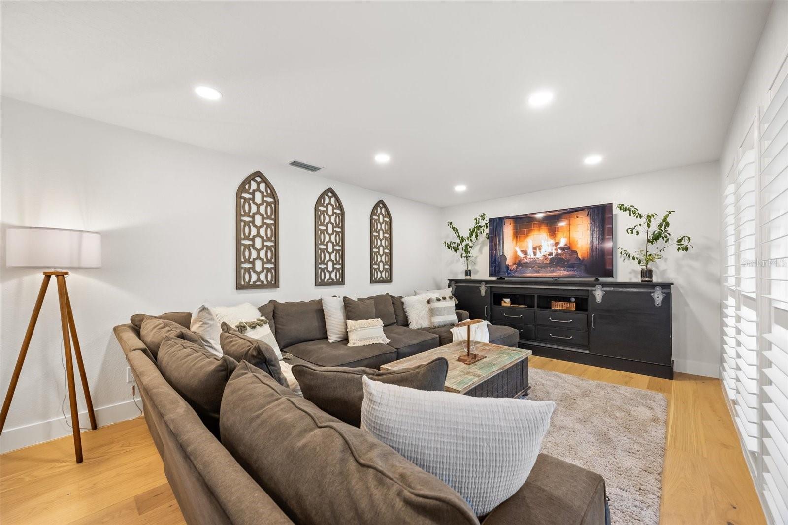 SWEETWATER OAKS SEC 07 - Residential