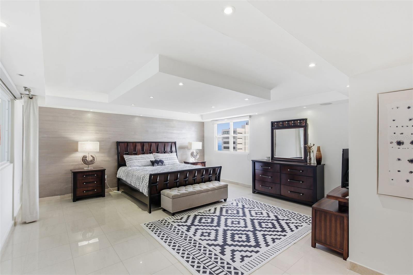 ACQUAMARINA CONDOMINIUM - Residential Lease