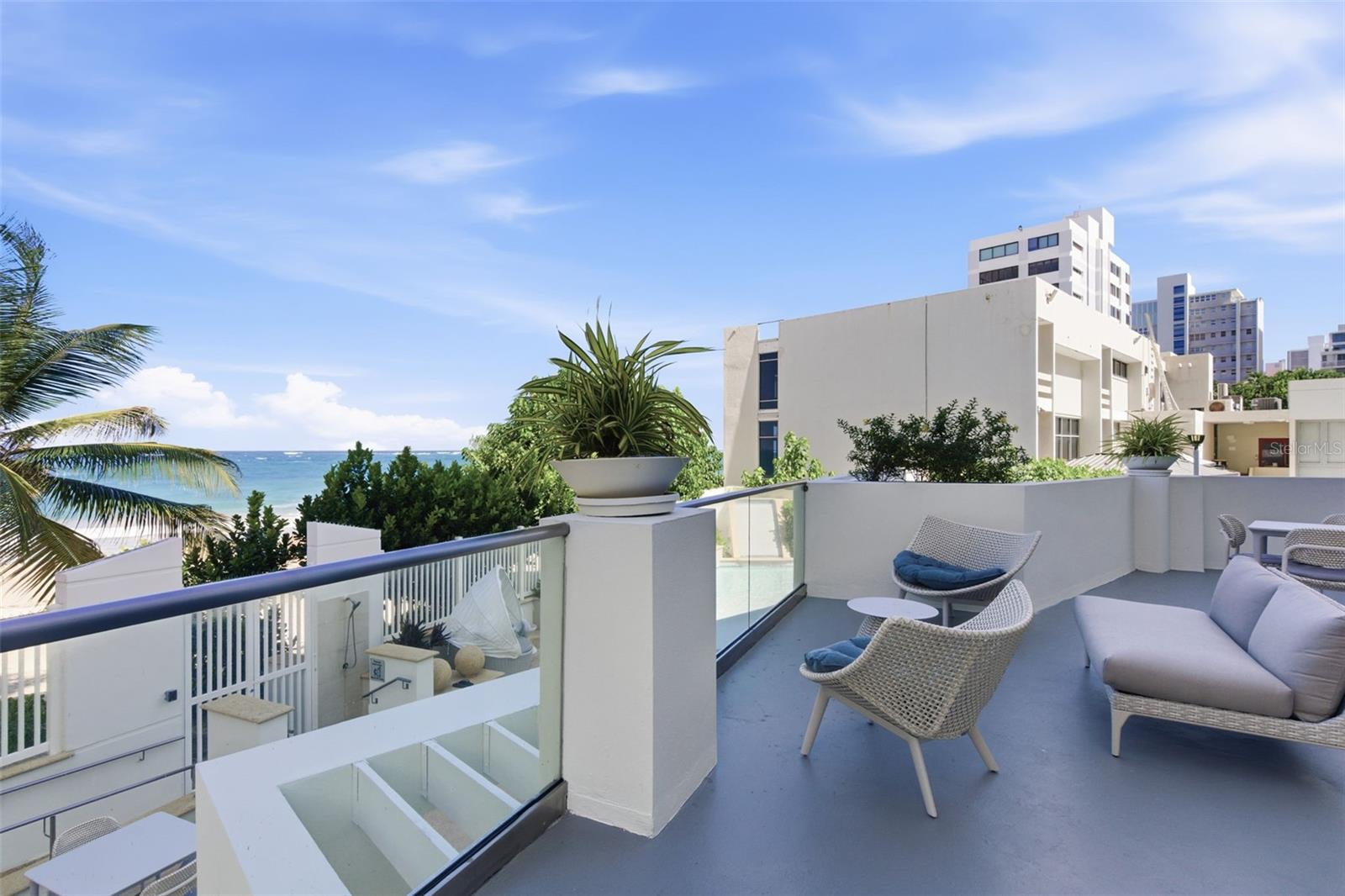 ACQUAMARINA CONDOMINIUM - Residential Lease