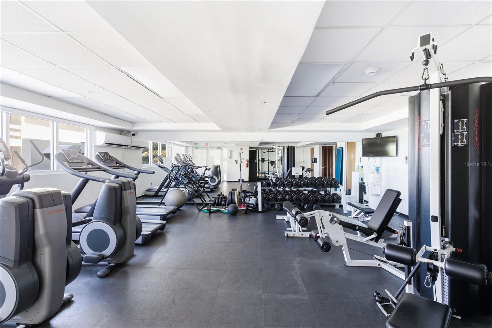 ACQUAMARINA CONDOMINIUM - Residential Lease