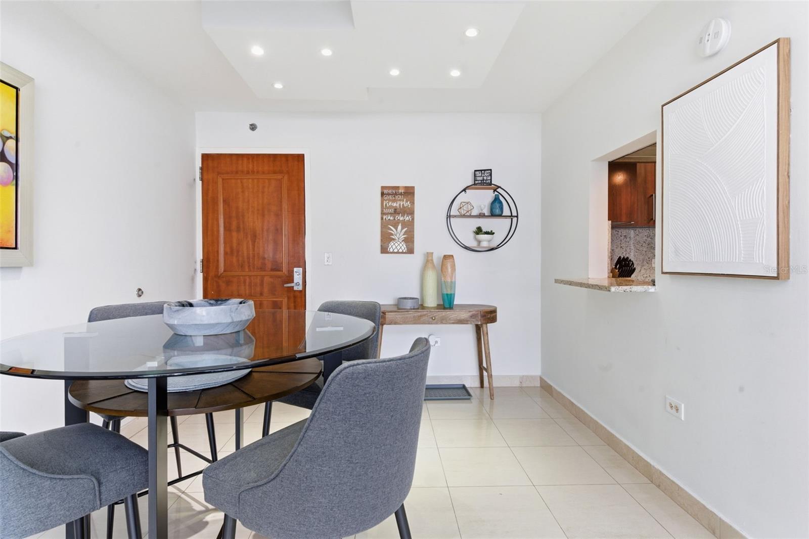 ACQUAMARINA CONDOMINIUM - Residential Lease