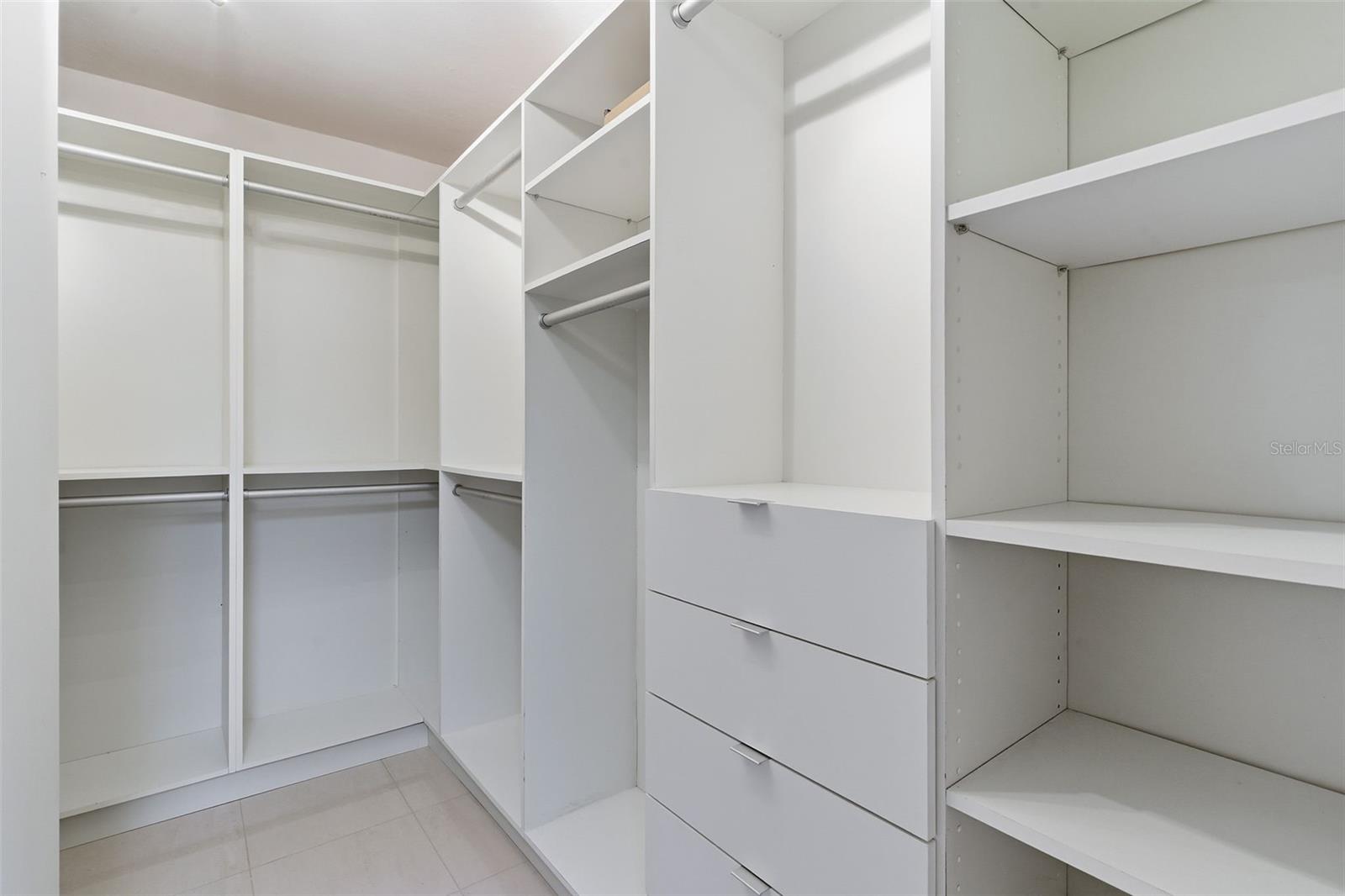 ACQUAMARINA CONDOMINIUM - Residential Lease