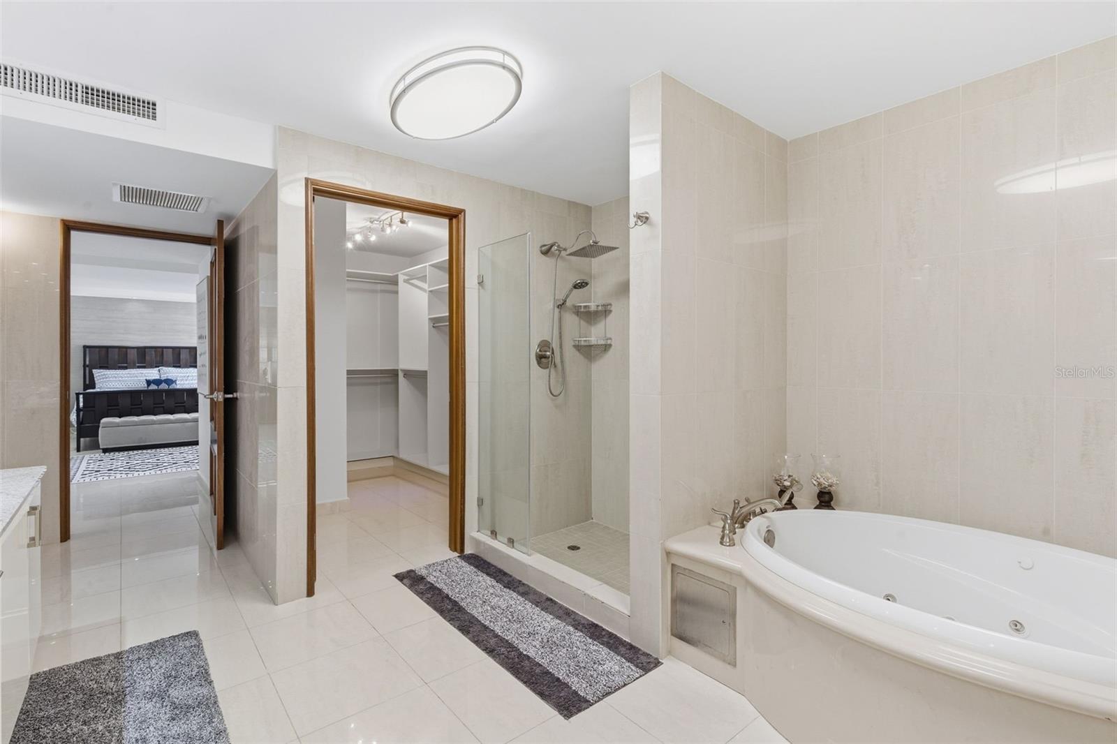 ACQUAMARINA CONDOMINIUM - Residential Lease