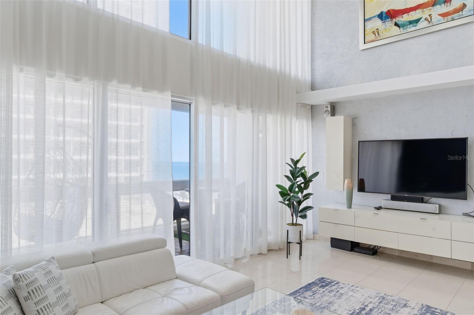 ACQUAMARINA CONDOMINIUM - Residential Lease