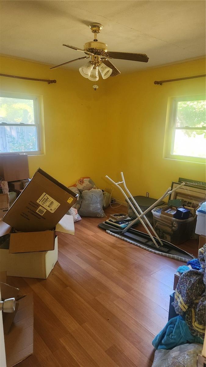 LAKESIDE TERRACE - Residential