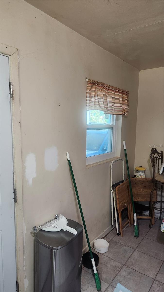 LAKESIDE TERRACE - Residential