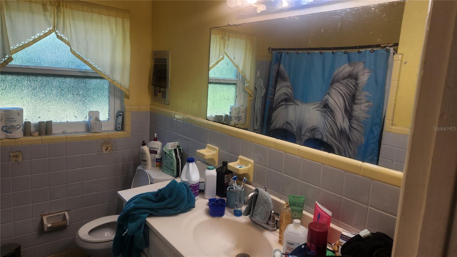 LAKESIDE TERRACE - Residential