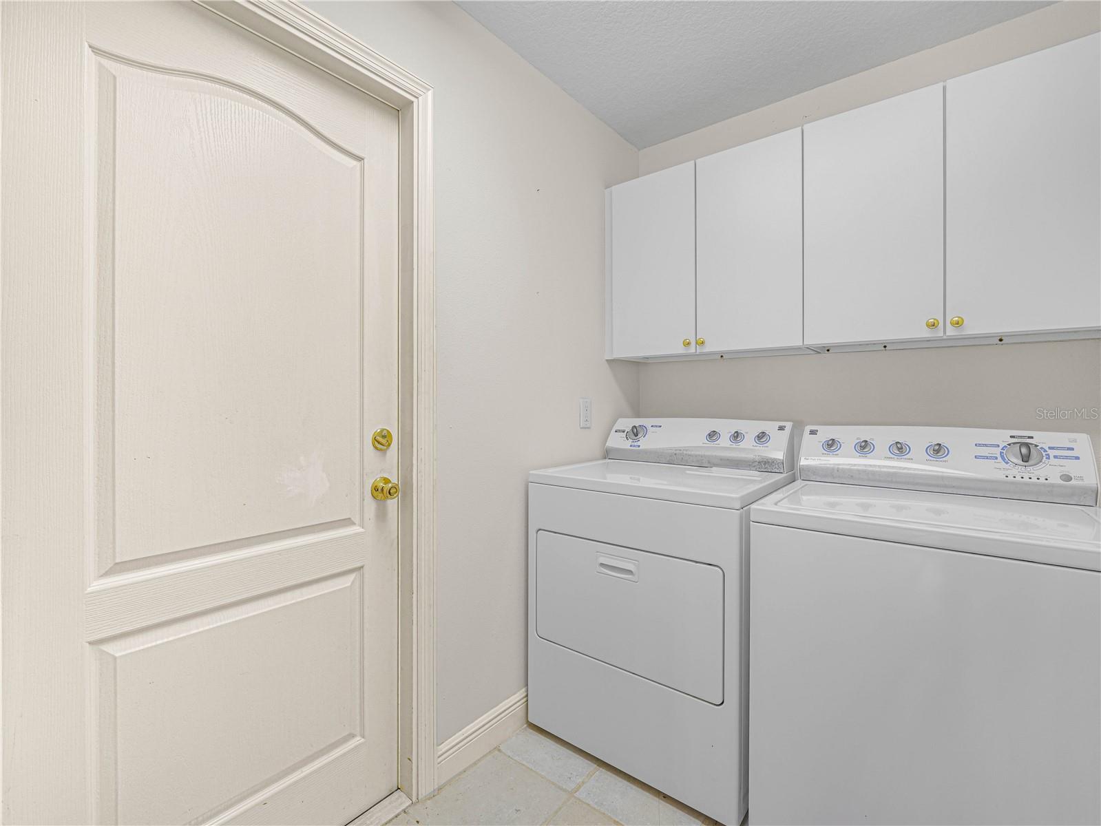 COUNTRY CLUB VILLAGE PH 02 - Residential