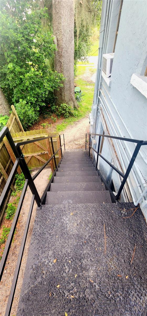 EAST COLLEGE ADD - Residential Lease