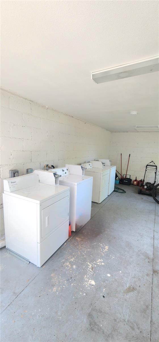 EAST COLLEGE ADD - Residential Lease