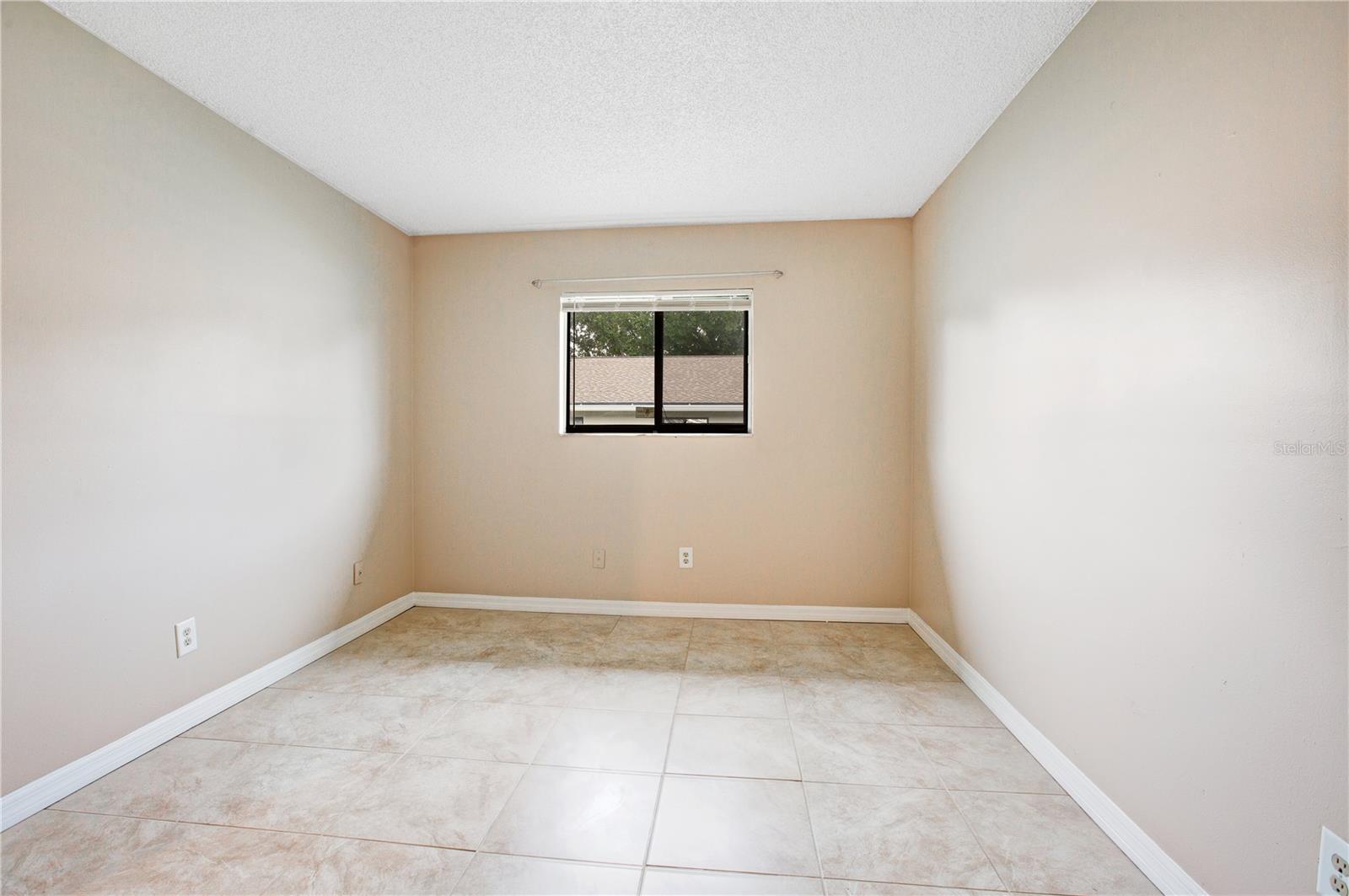 ALTAMONTE RIDGE - Residential Lease