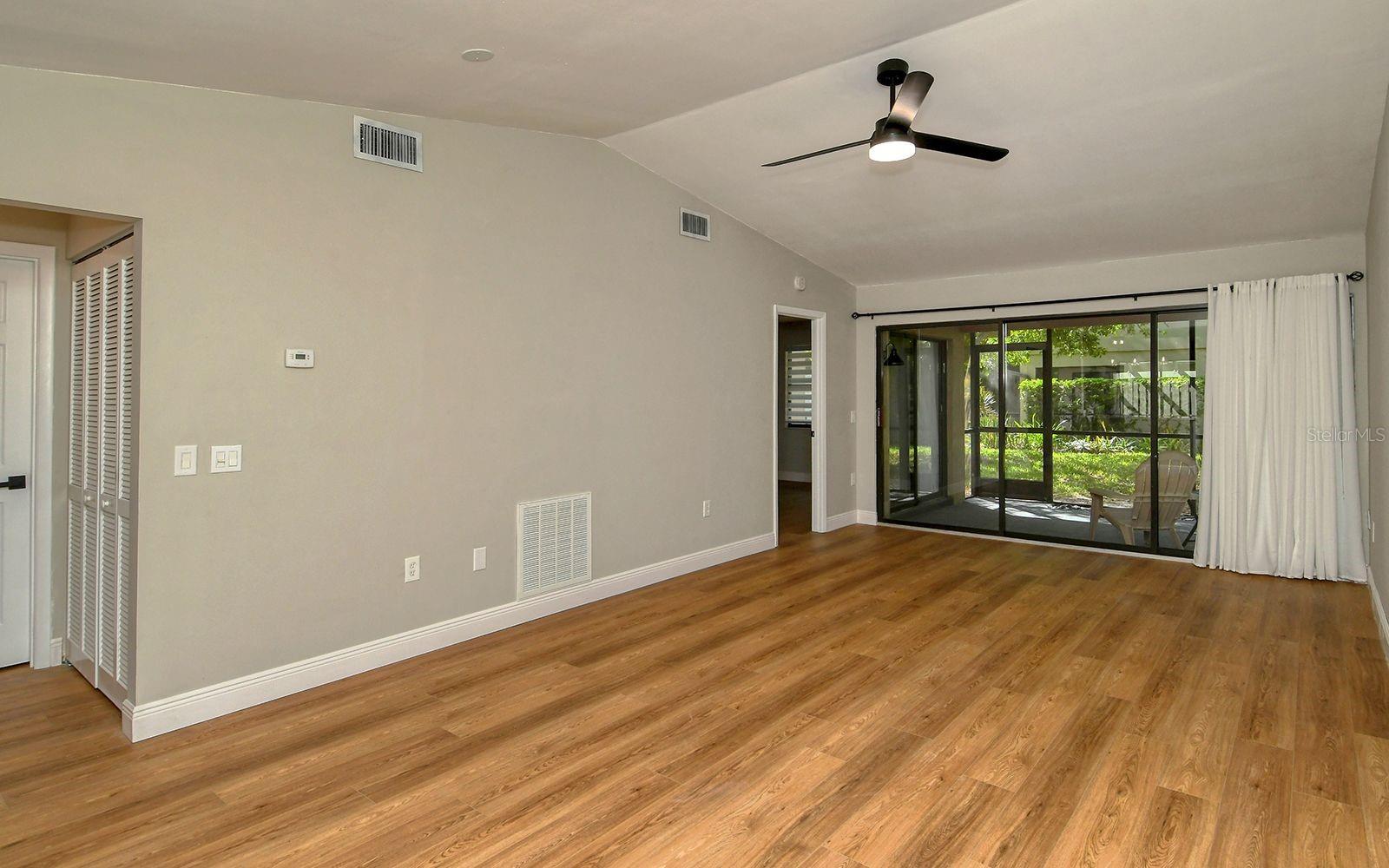 SUMMERSIDE - Residential Lease