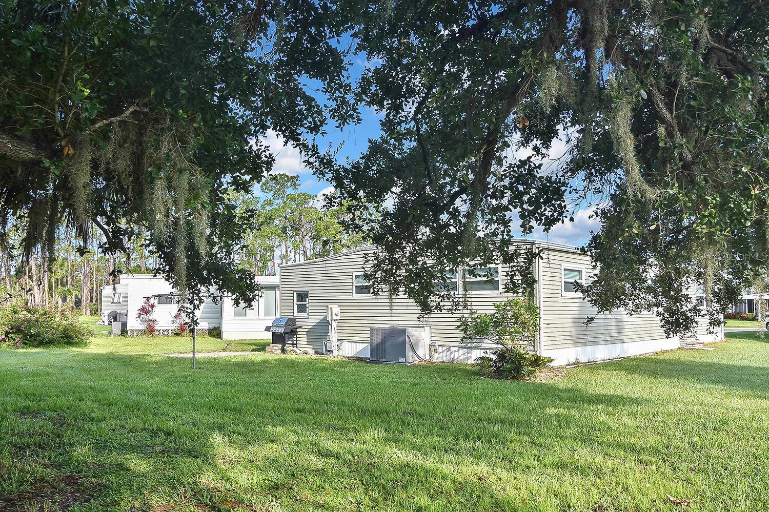 HOLIDAY PARK - Residential