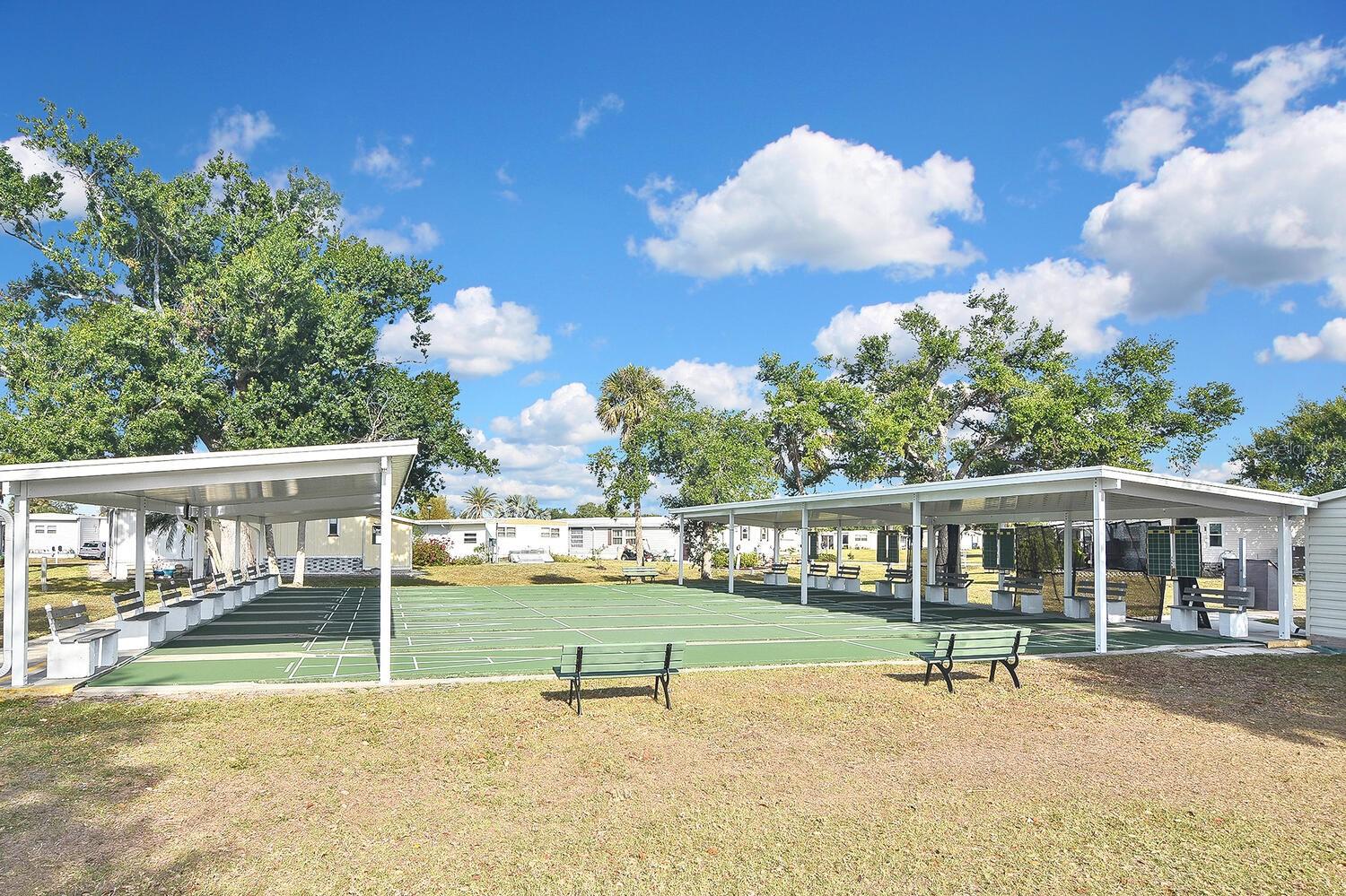 HOLIDAY PARK - Residential