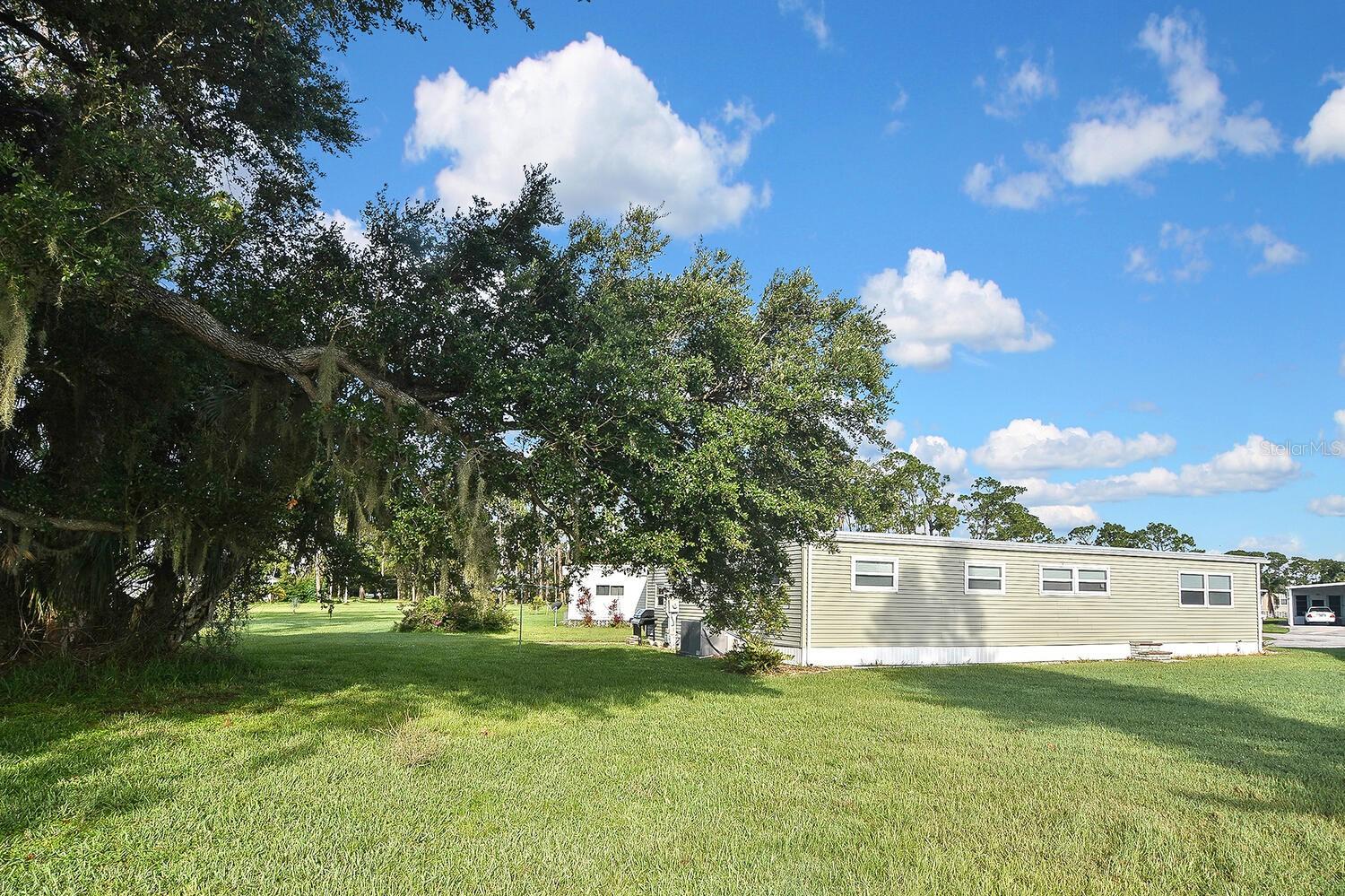 HOLIDAY PARK - Residential