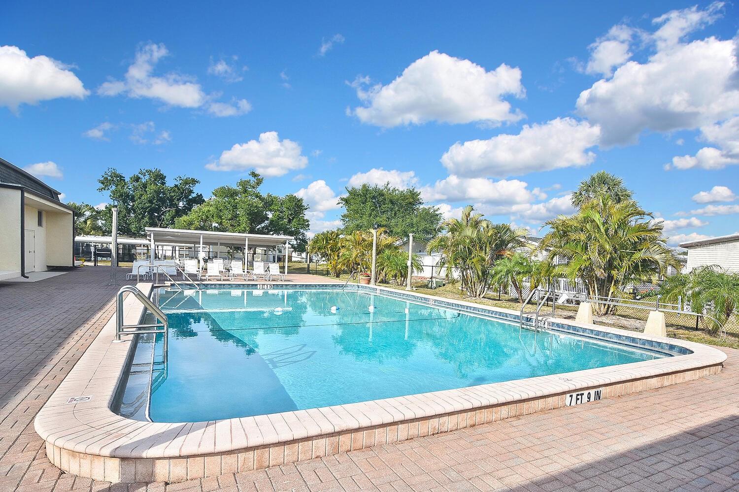 HOLIDAY PARK - Residential