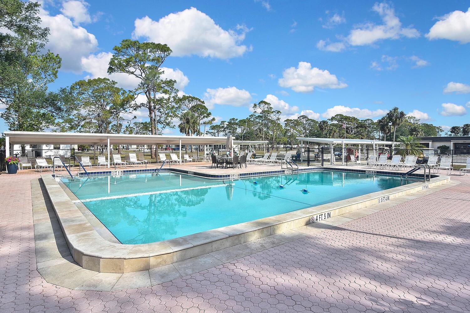HOLIDAY PARK - Residential