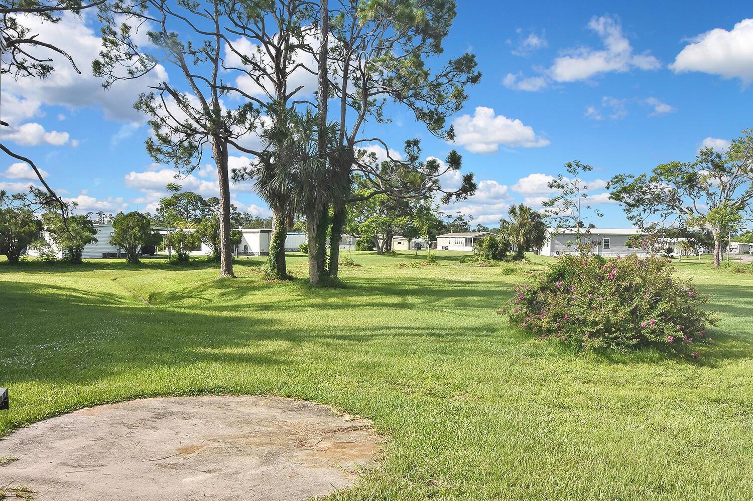 HOLIDAY PARK - Residential