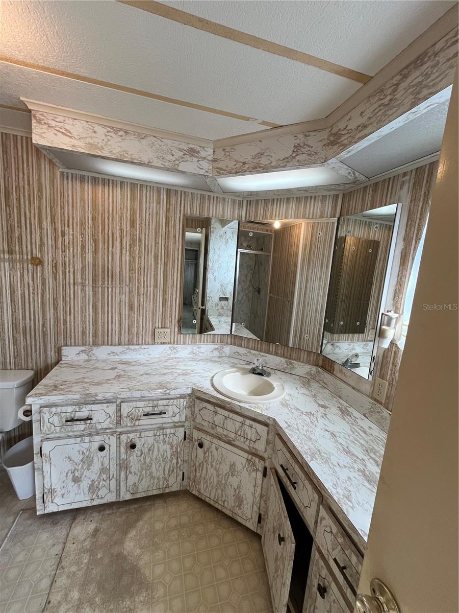 VENICE ISLE - Residential