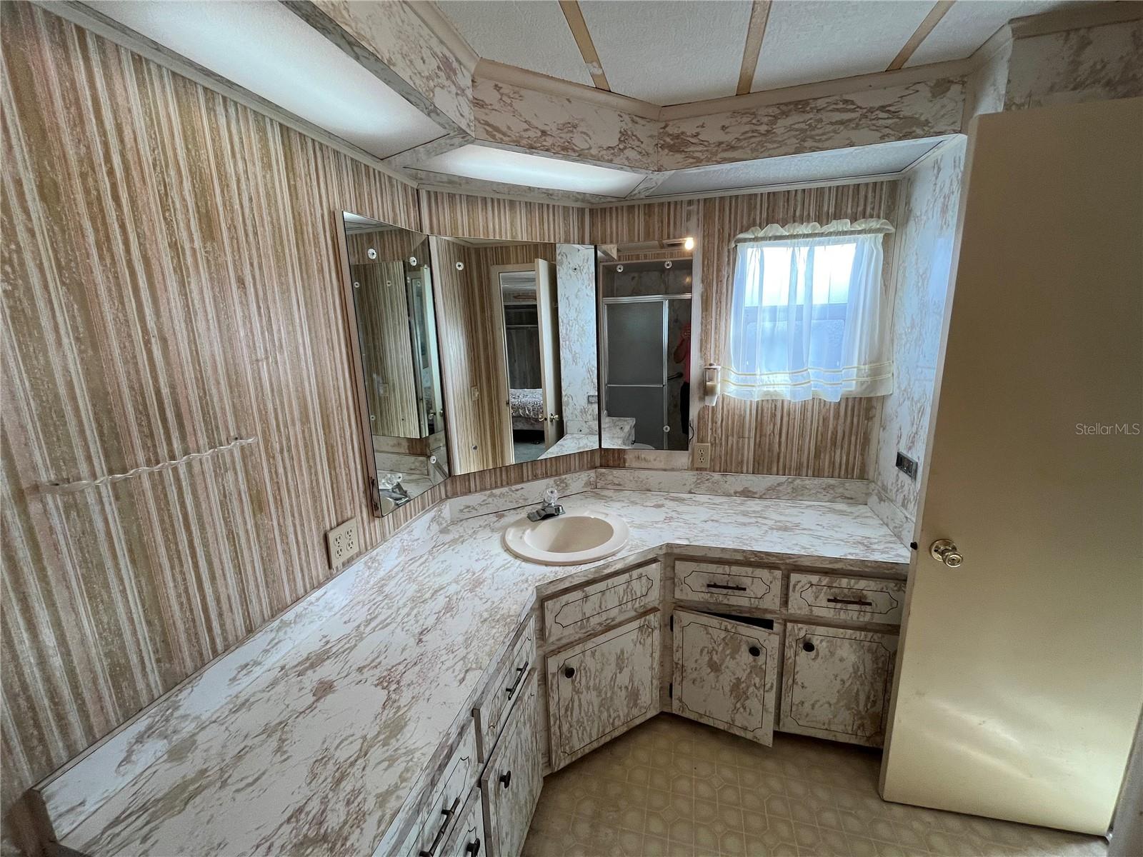 VENICE ISLE - Residential