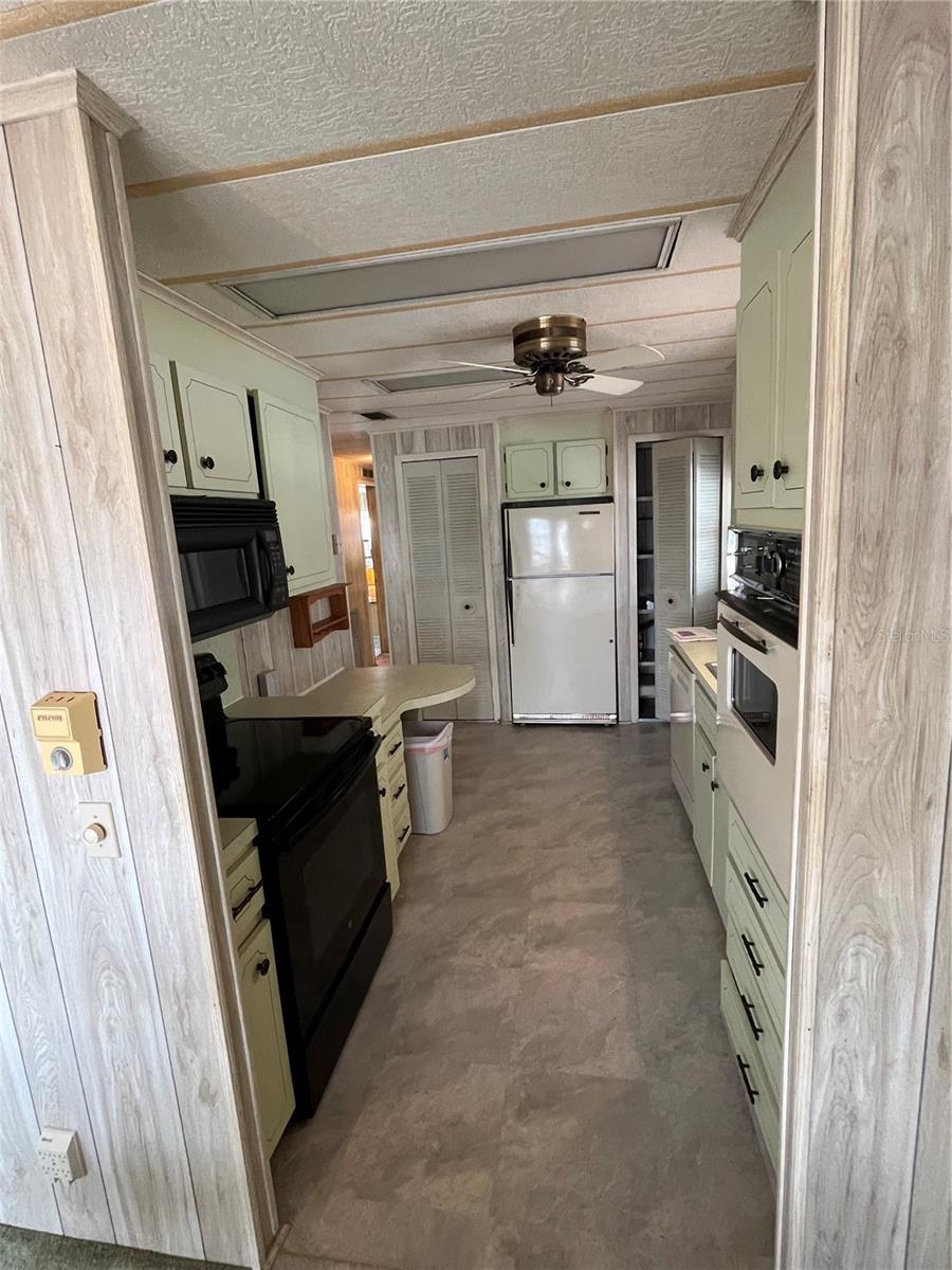 VENICE ISLE - Residential