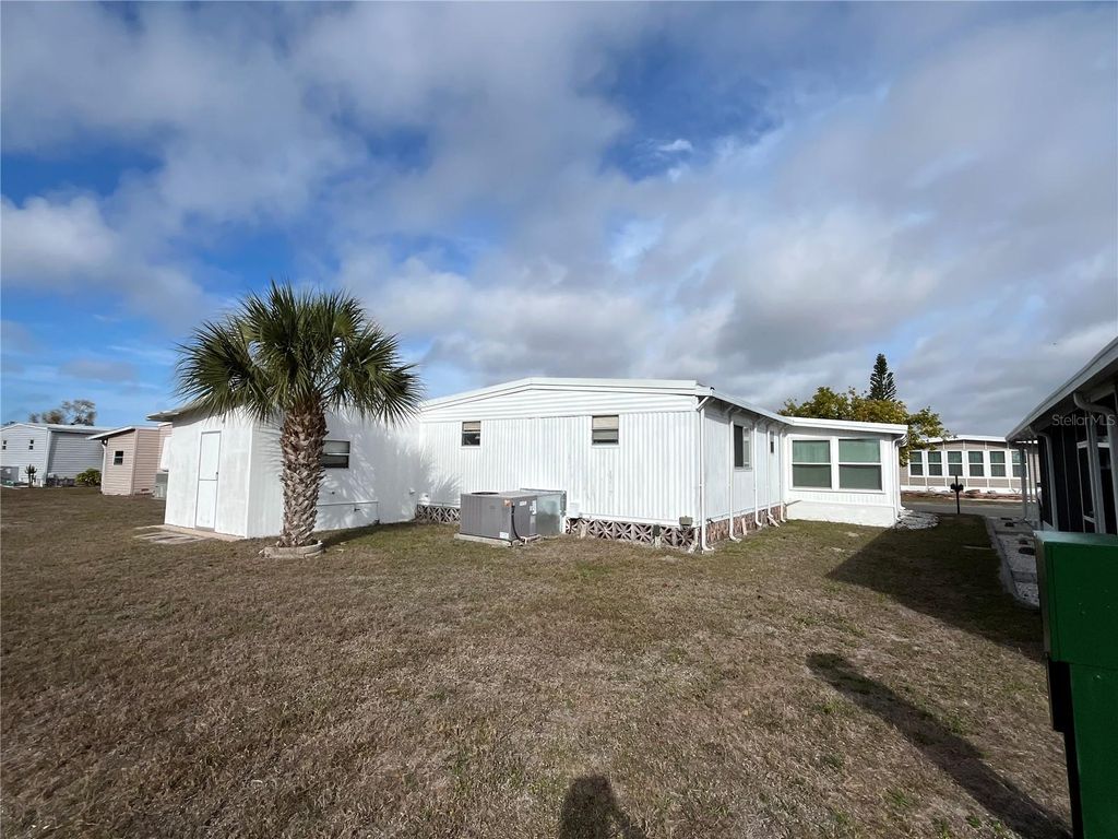 Photo of 807 Jolanda Circle, Venice, FL 34285 (MLS # N6143158)