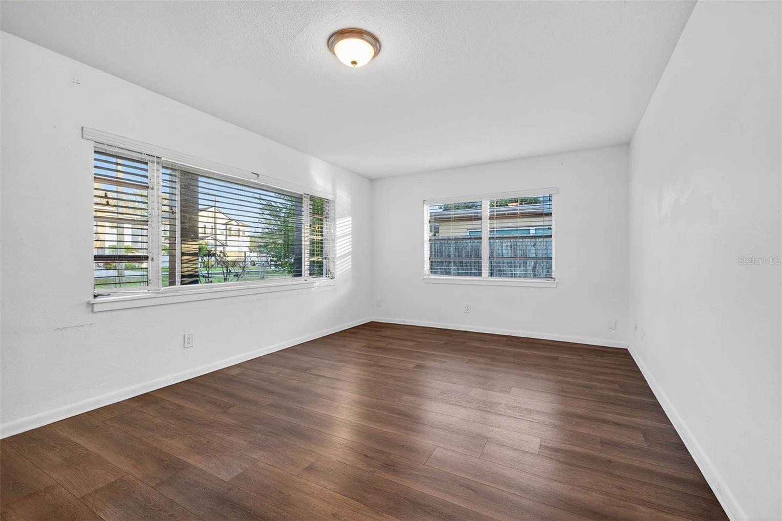 OAKFORD - Residential