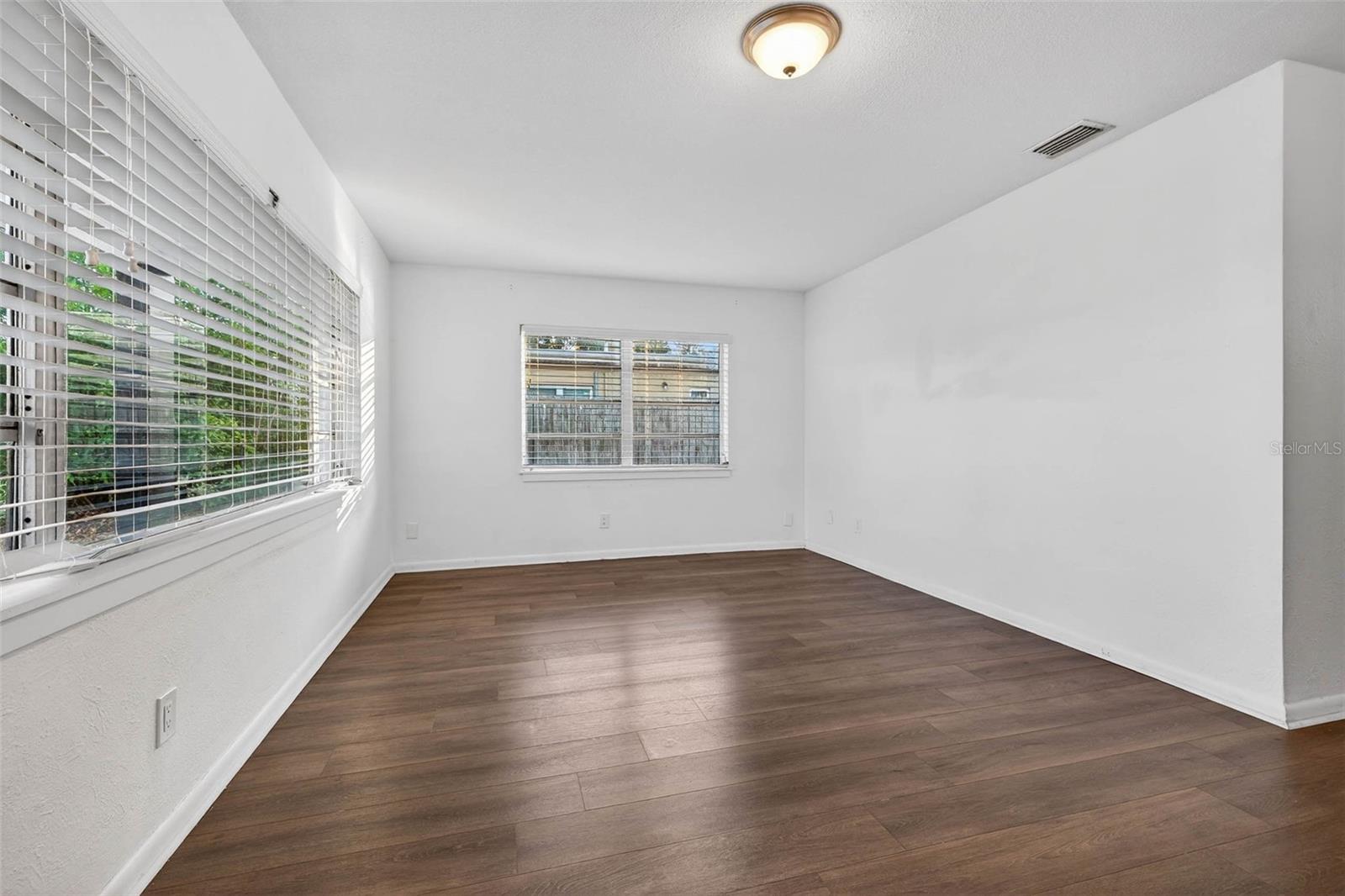 OAKFORD - Residential