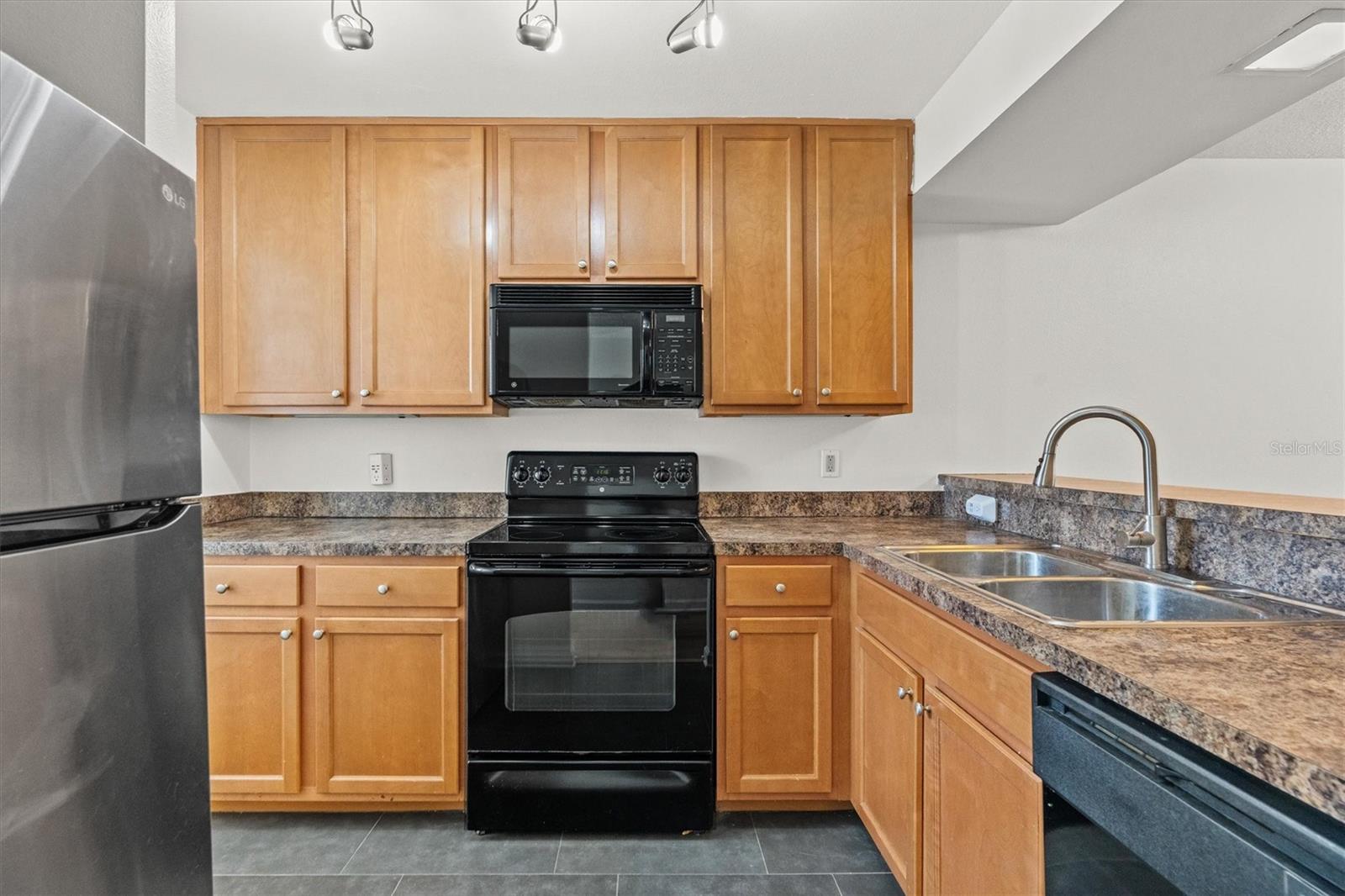 AUDUBON PLACE CITY CONDO - Residential