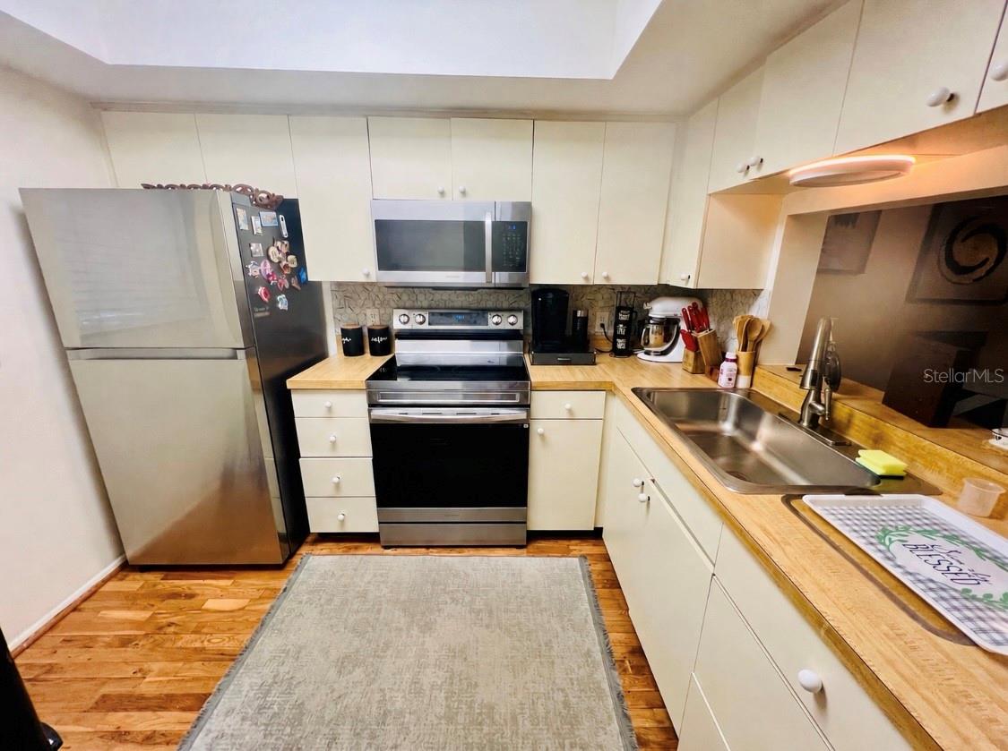 3032 EASTLAND BOULEVARD B202