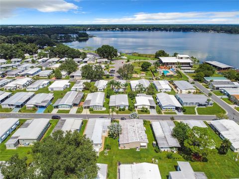 A home in LAKELAND