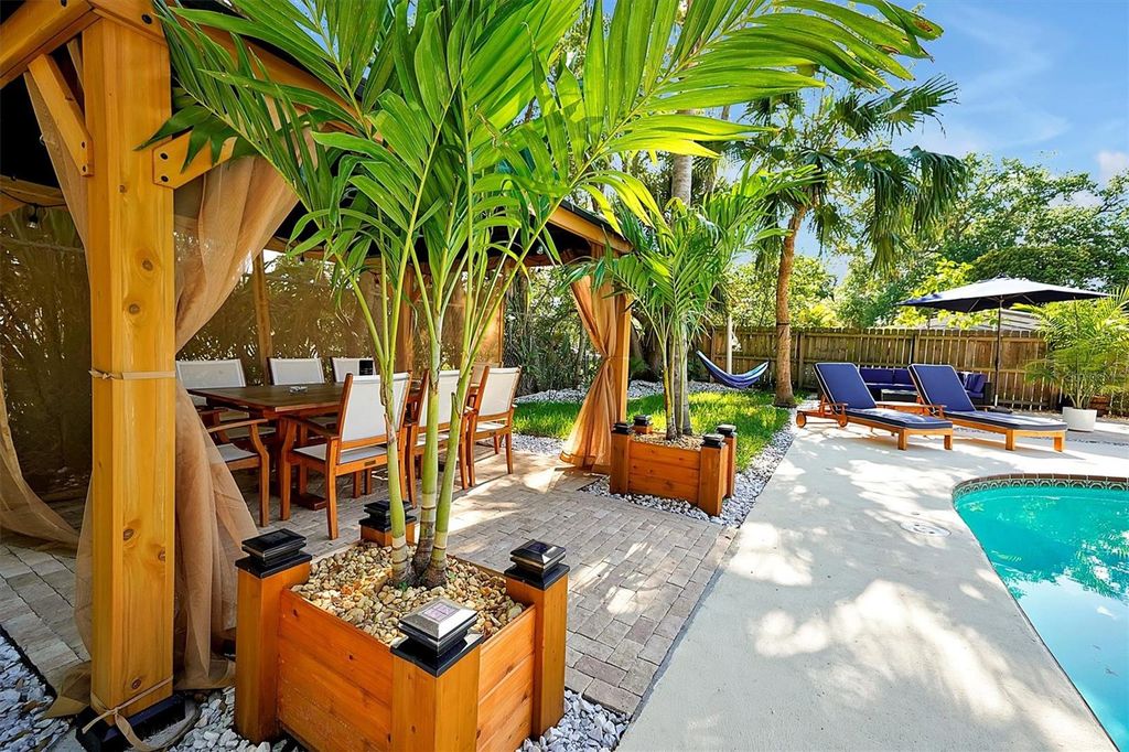 Photo of 1568 East Oak Leaf Lane, Kissimmee, FL 34744 (MLS # O6376960)