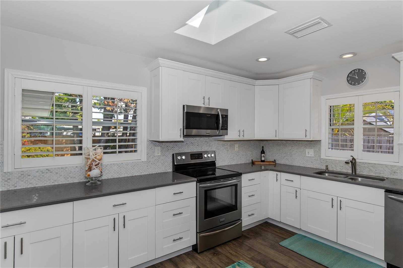 GARDEN MANOR SEC 1 - Residential