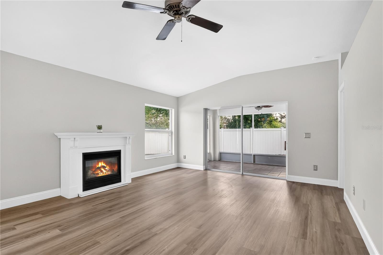 KINGS RIDGE - Residential