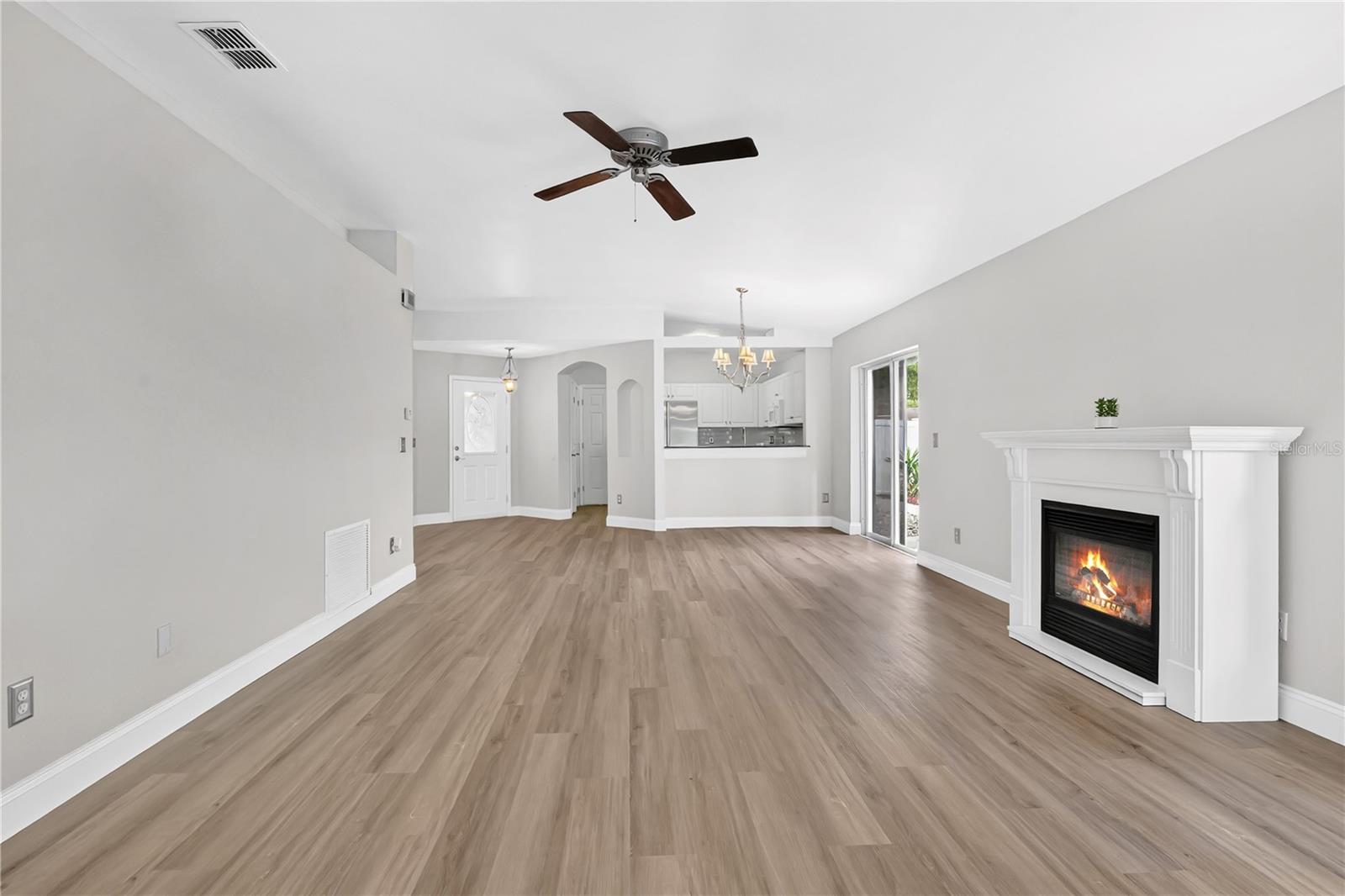 KINGS RIDGE - Residential