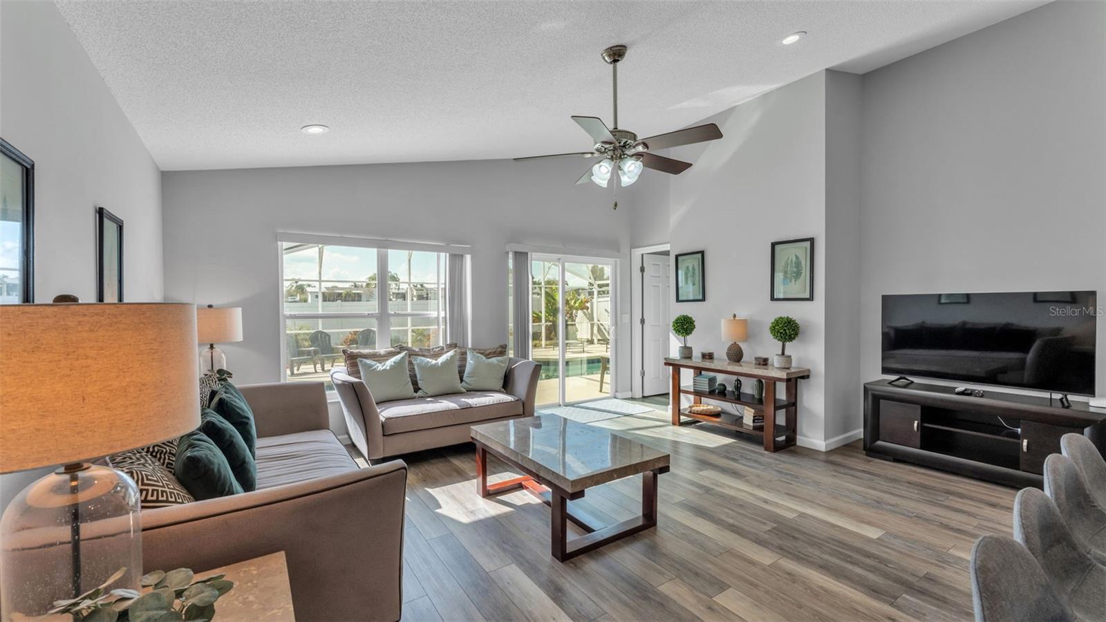 HAMPTON ESTATES - Residential